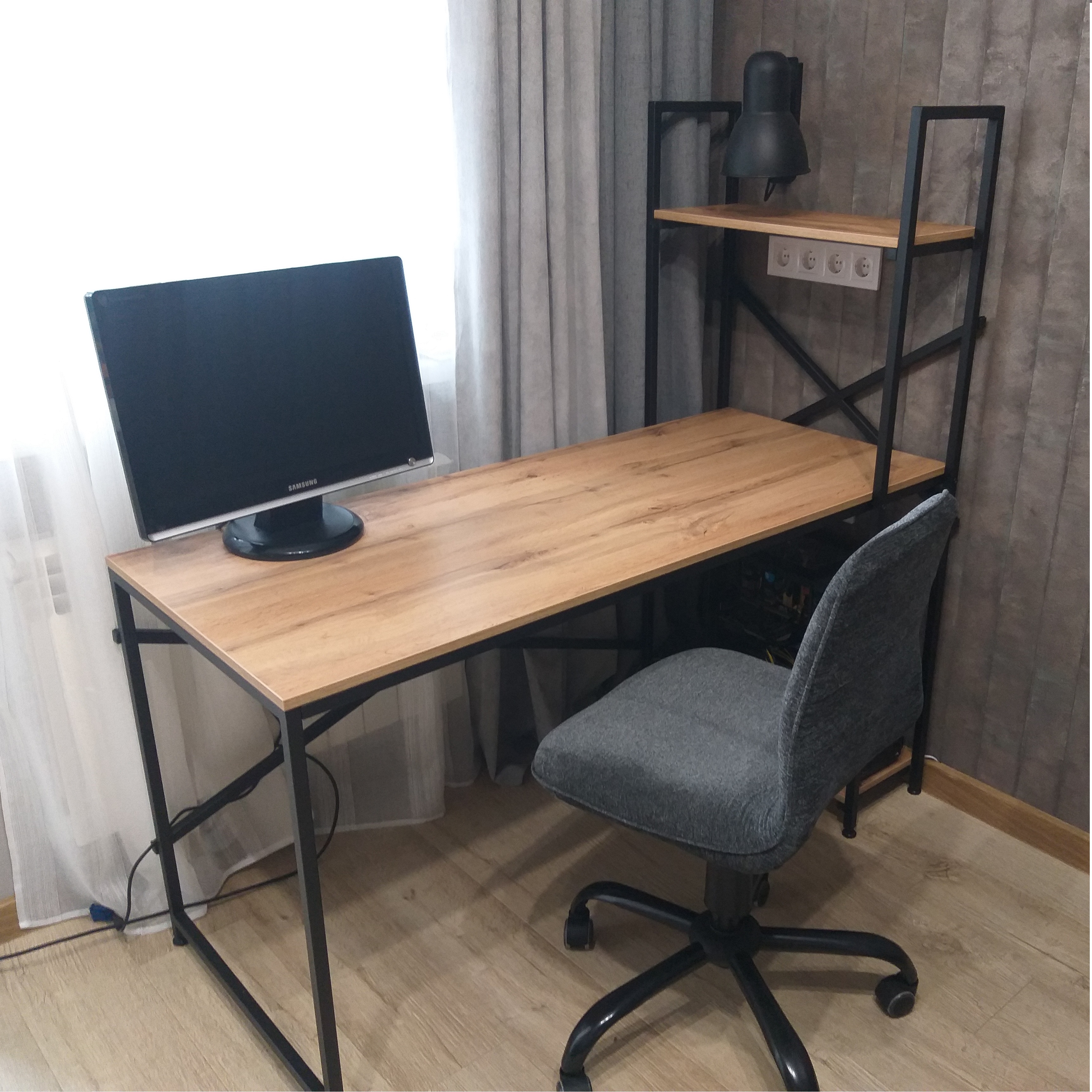 Комп`ютерний стіл LOFT
